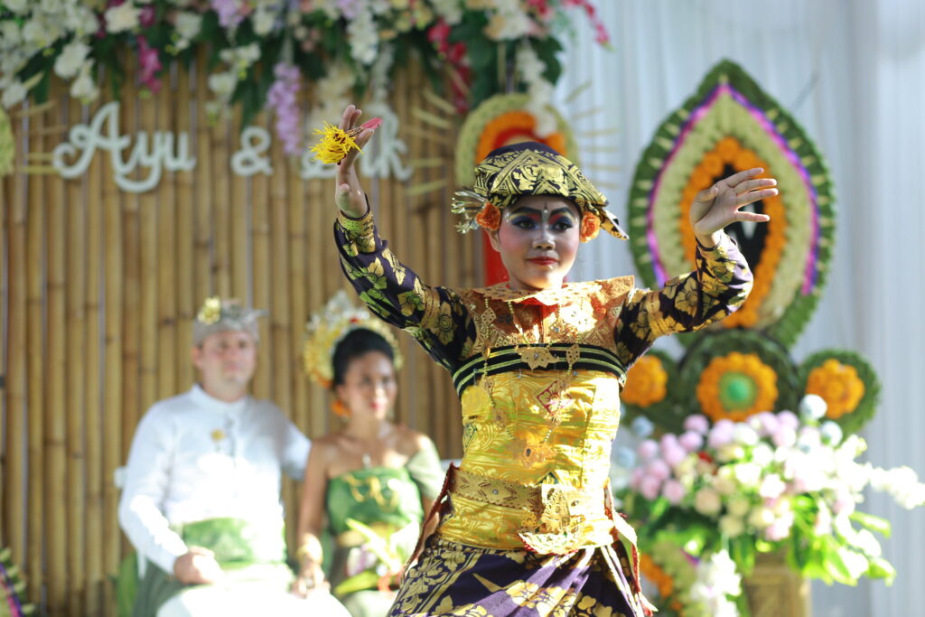 Dans tijdens de Balinese bruiloft